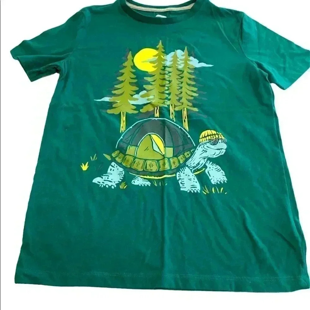 Old Navy T-shirt